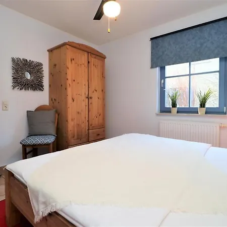 Am Leuchfeuer App 01 * Wustrow (Fischland)