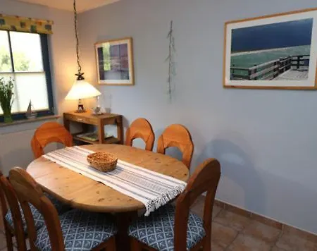 Am Leuchfeuer App 01 Wustrow (Fischland)